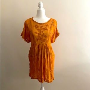 XL, Beautiful detail embroidered, mini dress